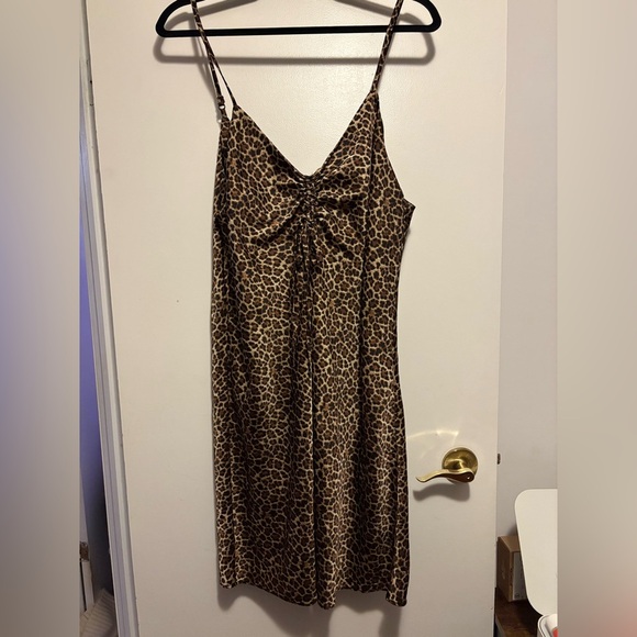 Suzy Shier Leopard Print Mini Dress - Picture 1 of 2